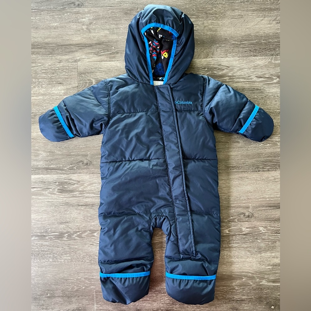 COLUMBIA one piece snowsuit sz 6-12M